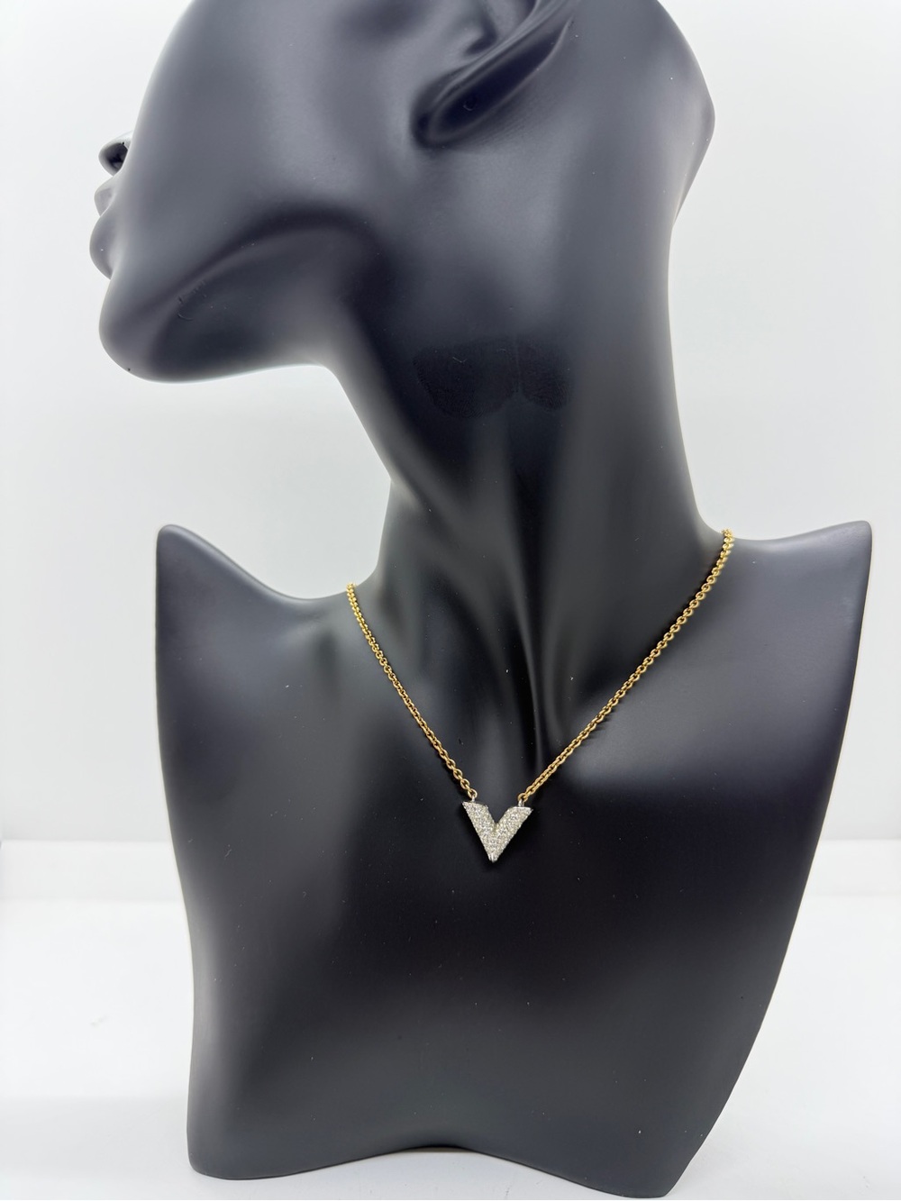 Authentic Louis Vuitton Essential V Rhinestone Necklace